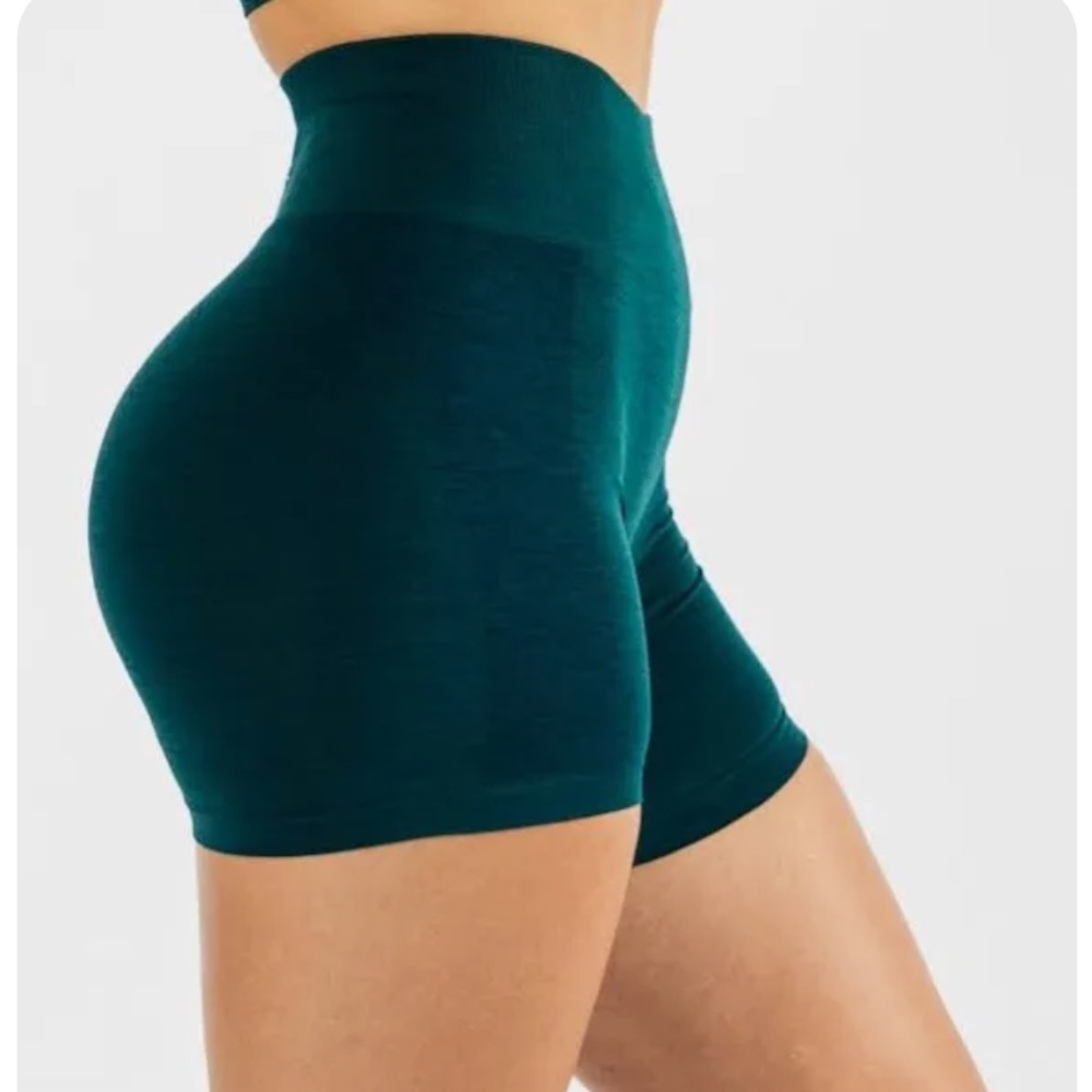 Alphalete Amplify Biker Shorts NEW